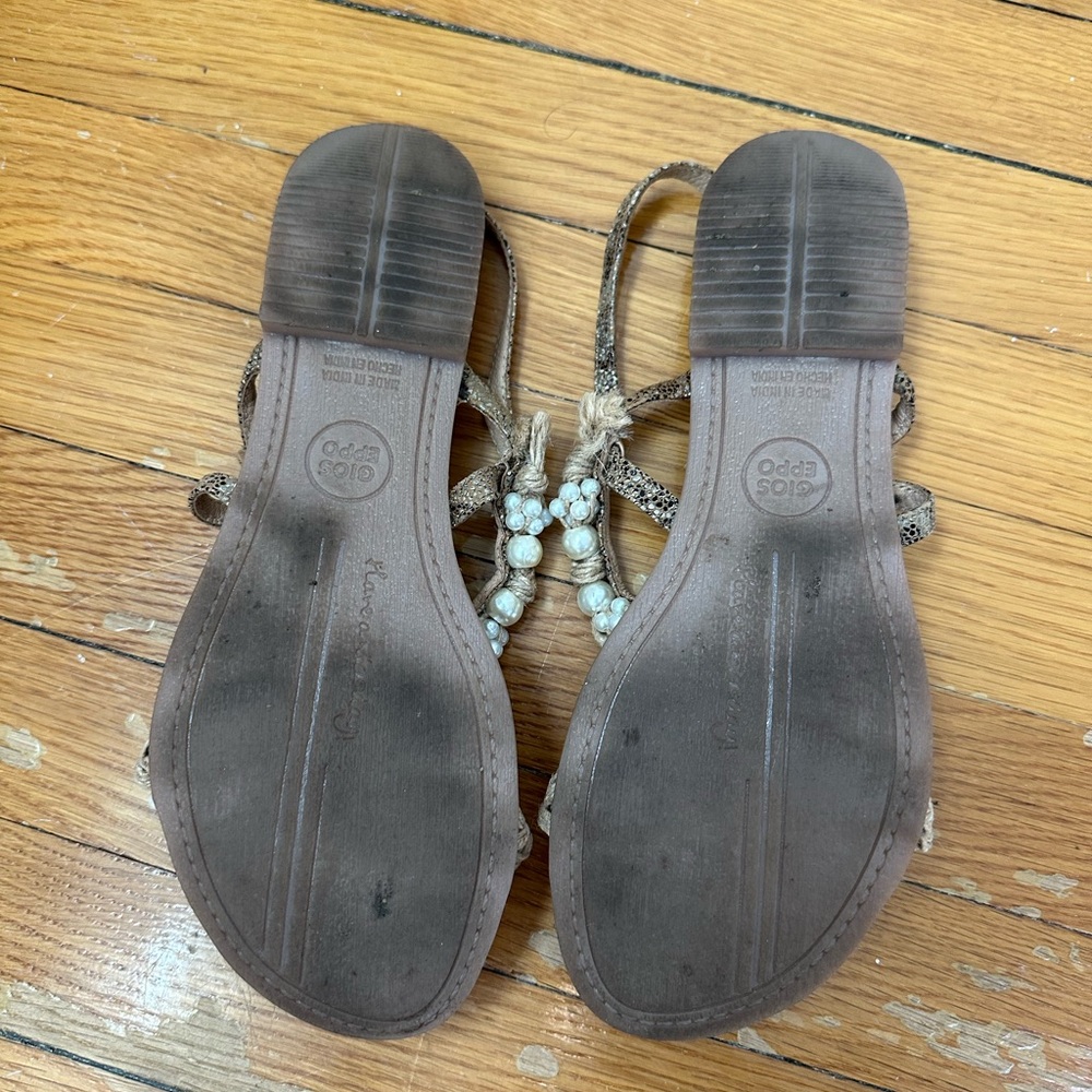 Women's Tan Sandals with Pearl Accents - Picture 3 of 4